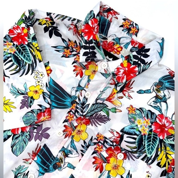 Batman Hawaiian Men’s Button Up Short Sleeve Shirt Floral Hawaiian Shirt Comics - Picture 1 of 7